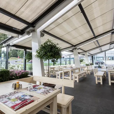 فندق Hotel Wemperhardt 4*
