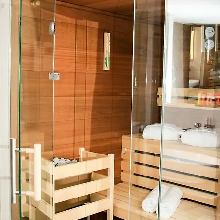 فندق Hotel Wemperhardt 4*